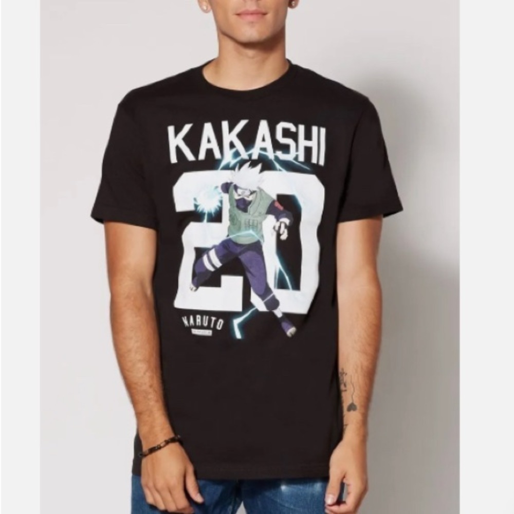 Anime‎ character Kakashi t-shirt size large